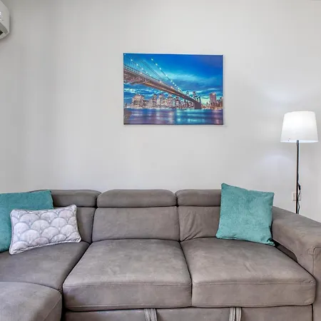 The Apateu * Сент-Полс-Бей