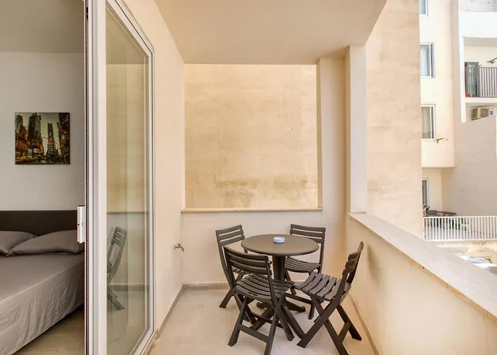 The Apateu * Сент-Полс-Бей